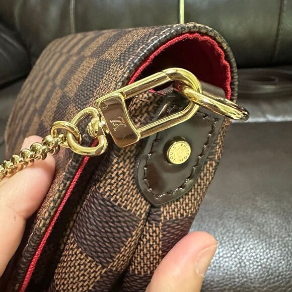 Louis Vuitton Favorite MM Crossbody Bag Damier Ebene - Picture 10 of 16